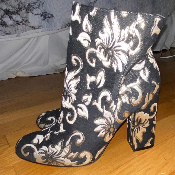 Patterned Booties - Picture 2 of 4